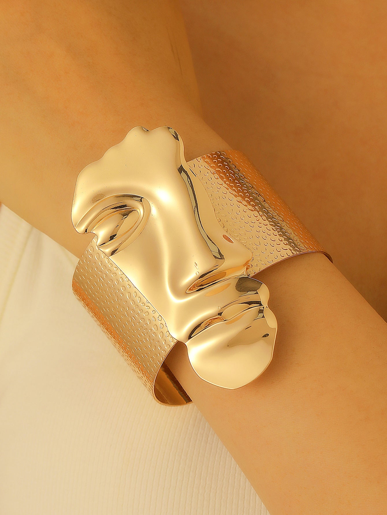 JOYERIA EXCLUSIVA! SET PICASSI | Aretes, brazalete y anillo