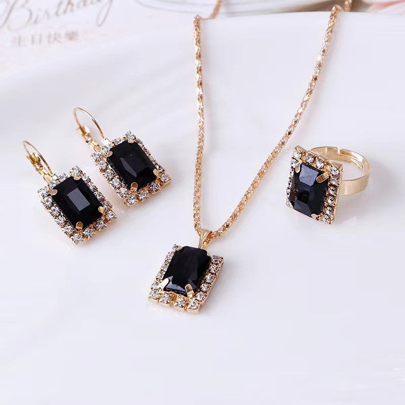 SET OBSIDIANA (Collar, aretes, reloj, anillo)