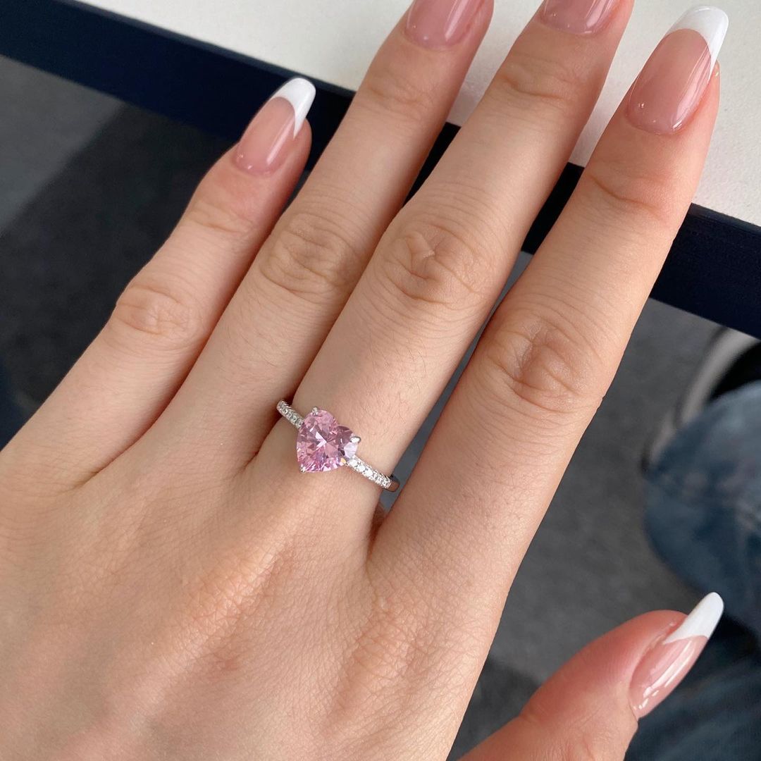 REGALO PERFECTO! SET DE ANILLO DE PROMESA DARLING + EMPAQUE DE ROSA